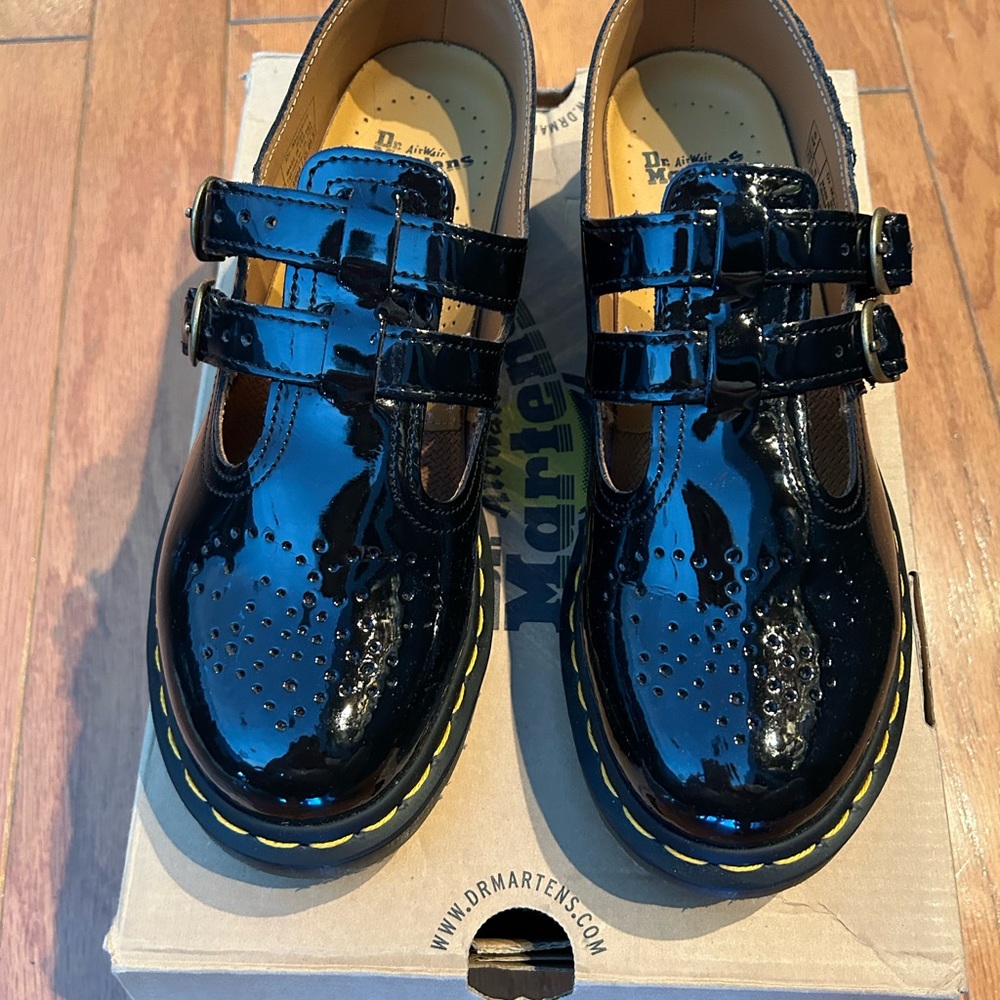 Dr Martens Patent Leather Mary Jane - brand new, never worn - size US9 Women’s - Picture 6 of 8